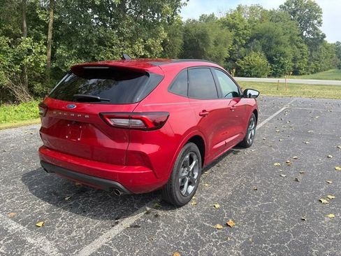 Used 2023 Ford Escape ST-Line w/ Tech Pack #1 FWD image 11