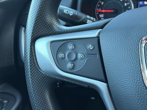 Used 2022 GMC Terrain SLE w/ Driver Convenience Package FWD image 27