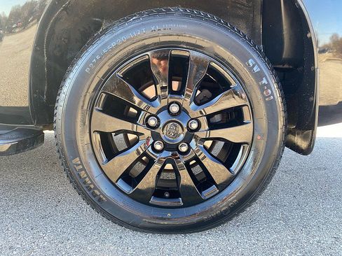 Used 2016 Toyota Sequoia Platinum image 25