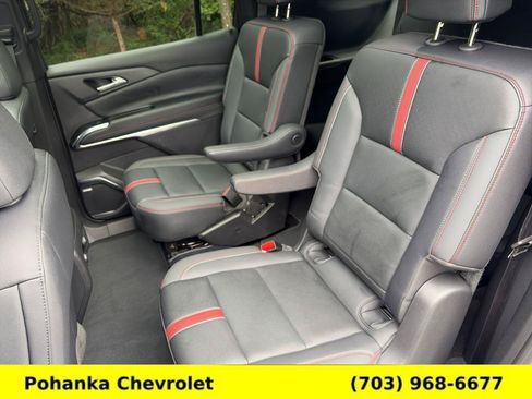 Used 2024 Chevrolet Traverse RS FWD image 30