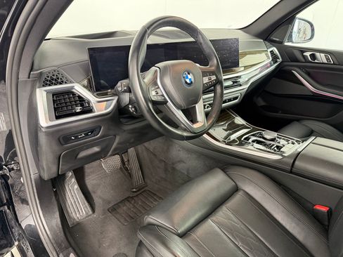 Used 2025 BMW X5 xDrive50e AWD/4WD image 4