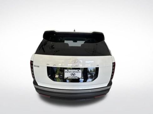 Used 2026 Hyundai Palisade SEL FWD image 4
