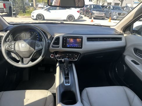 Used 2018 Honda HR-V EX-L image 19