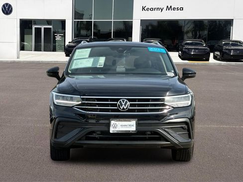 Used 2023 Volkswagen Tiguan SE image 9