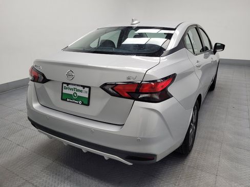 Used 2021 Nissan Versa SV FWD image 7