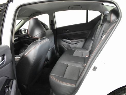 Certified 2025 Nissan Altima 2.5 SR image 29