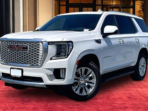 Used 2024 GMC Yukon Denali AWD/4WD image 1