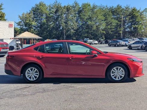 Used 2026 Toyota Camry LE FWD image 8