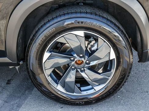 Used 2024 Nissan Rogue SV AWD/4WD image 8