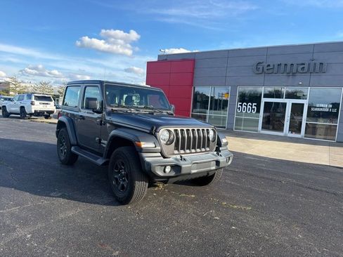 Used 2018 Jeep Wrangler Sport AWD/4WD image 12