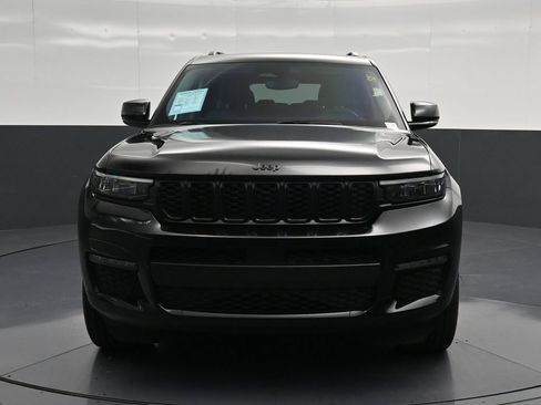 Used 2024 Jeep Grand Cherokee L Limited w/ Black Appearance Package RWD image 6