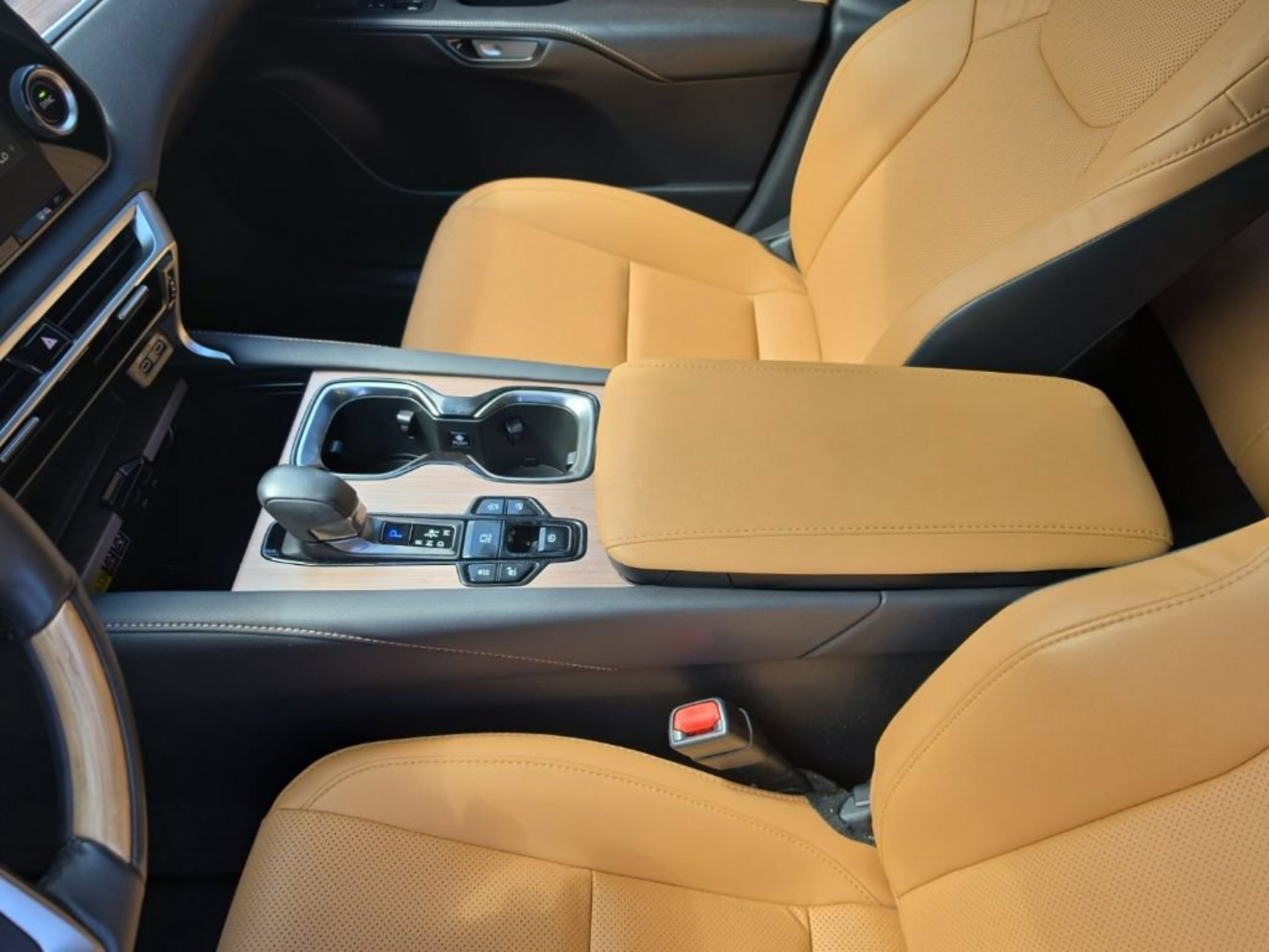 Used 2024 Lexus RX 350 Premium w/ Accessory Package (Z1) AWD/4WD image 24