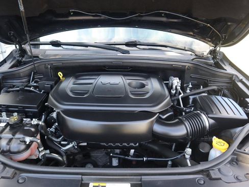 Used 2019 Jeep Grand Cherokee Laredo w/ 18" Wheel & 8.4" Radio Group image 39