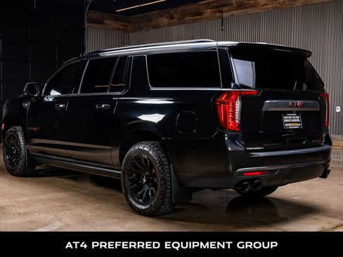 Used 2022 GMC Yukon XL AT4 w/ AT4 Premium Plus Package image 6