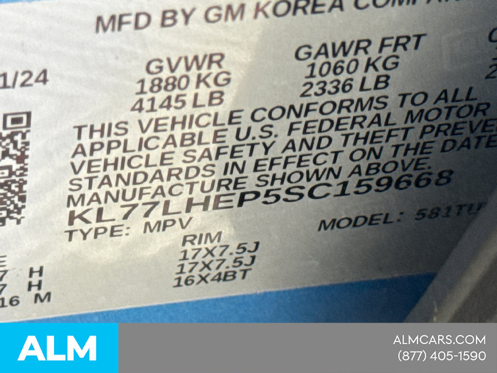 Used 2025 Chevrolet Trax LT FWD image 34