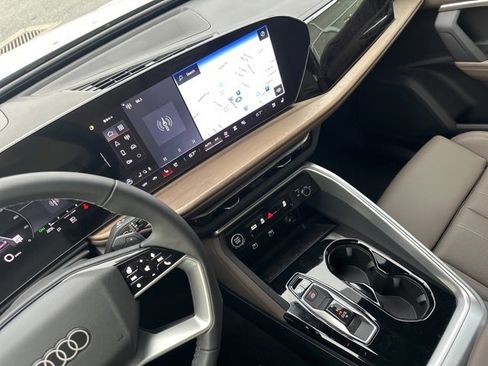 New 2025 Audi Q5 Premium Plus image 30
