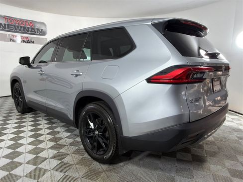 Used 2024 Toyota Grand Highlander Platinum image 6