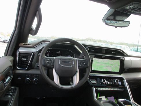 New 2026 GMC Sierra 2500 Denali w/ Denali Reserve Package image 15