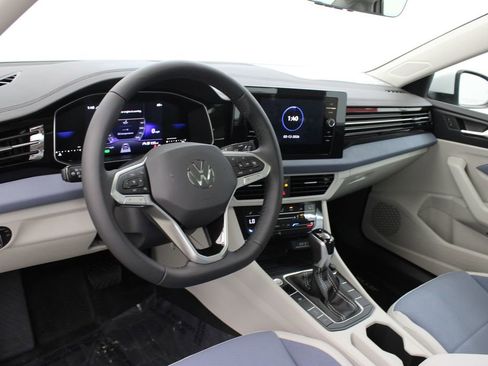 New 2026 Volkswagen Jetta SE FWD image 15