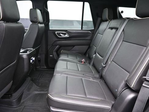 Used 2022 GMC Yukon SLT w/ SLT Luxury Package image 11