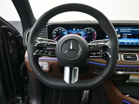 New 2026 Mercedes-Benz GLS 450 4MATIC image 7
