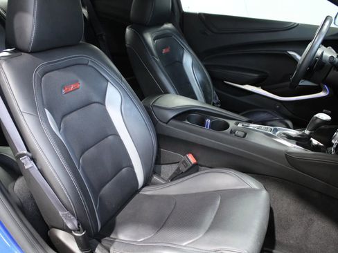 Used 2017 Chevrolet Camaro SS image 14