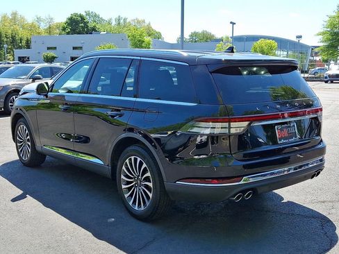 Used 2023 Lincoln Aviator AWD w/ Premium Package image 10