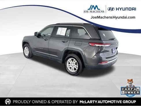 Used 2024 Jeep Grand Cherokee Laredo AWD/4WD image 7