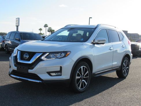 Used 2020 Nissan Rogue SL w/ Premium Package image 3