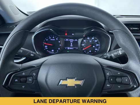 Certified 2023 Chevrolet TrailBlazer LT w/ Convenience Package AWD/4WD image 3