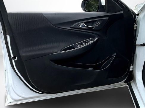 Used 2020 Chevrolet Malibu LT image 20