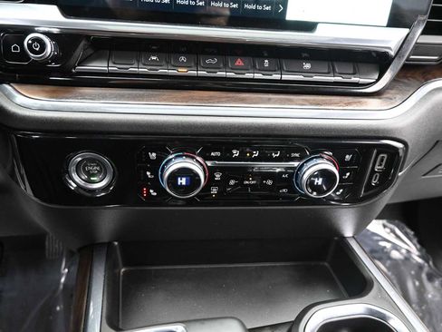 Used 2023 GMC Sierra 1500 SLT w/ SLT Convenience Package image 20