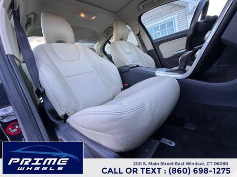 Used 2016 Volvo S60 T5 Premier image 17