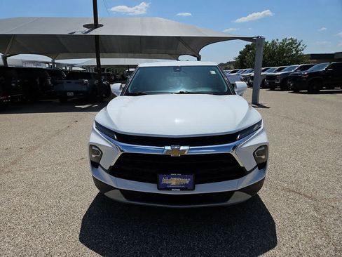 Used 2024 Chevrolet Blazer LT FWD image 3