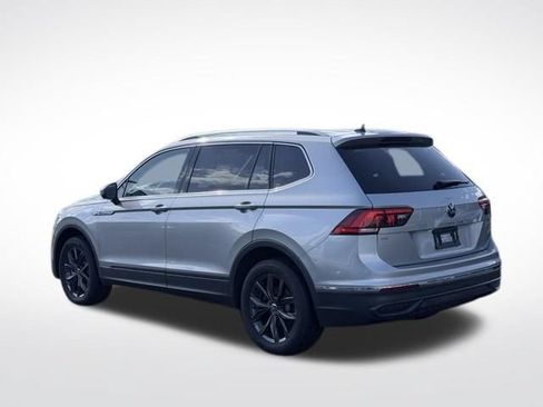 Used 2024 Volkswagen Tiguan SE AWD/4WD image 8