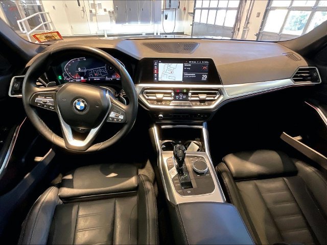 Used 2019 BMW 330i xDrive Sedan AWD/4WD image 12
