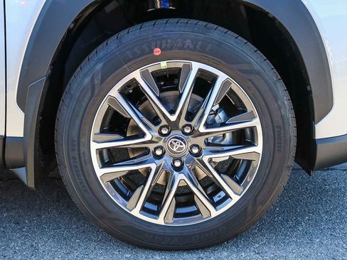 New 2026 Toyota Corolla Cross XLE FWD image 12
