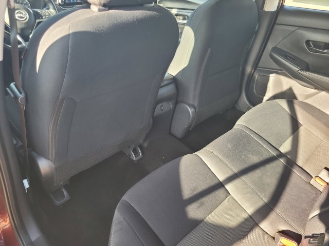 Used 2024 Nissan Sentra SV FWD image 14