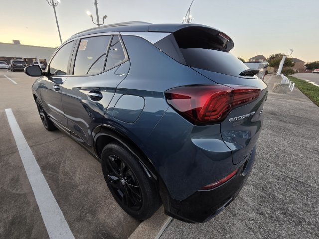 Used 2024 Buick Encore GX Sport Touring FWD image 4