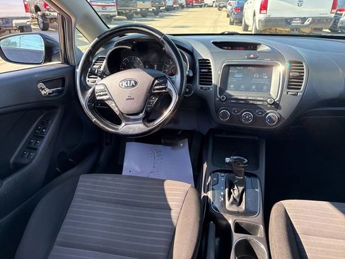 Used 2018 Kia Forte S w/ S Technology Plus Package FWD image 23