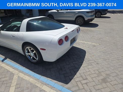 Used 2004 Chevrolet Corvette Coupe image 12