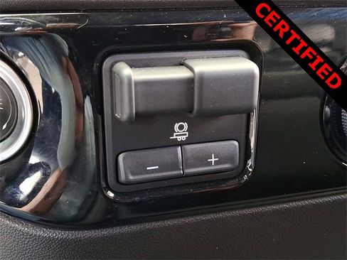 Used 2024 Chevrolet Silverado 2500 LT image 23