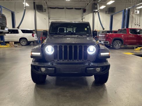 Used 2023 Jeep Gladiator Sport S image 2