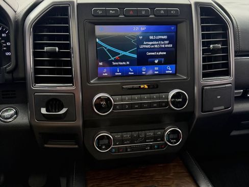 Used 2020 Ford Expedition Platinum AWD/4WD image 18