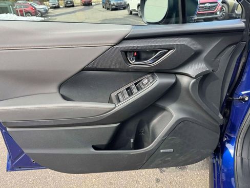 Certified 2024 Subaru Crosstrek 2.5i Limited w/ Crosstrek Mirror Package image 15