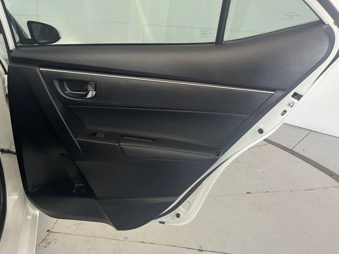 Used 2018 Toyota Corolla XLE FWD image 28