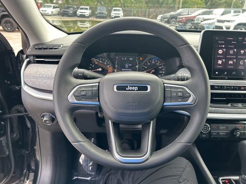 Certified 2022 Jeep Compass Latitude image 16