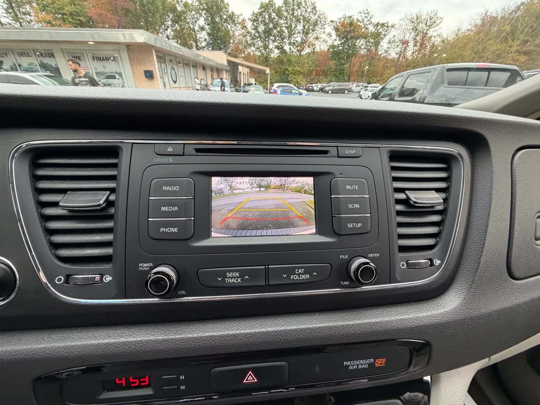Used 2016 Kia Sedona LX w/ LX Essentials Premium Package FWD image 26