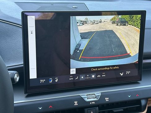 Used 2026 Lexus ES 350e w/ Convenience Package FWD image 18