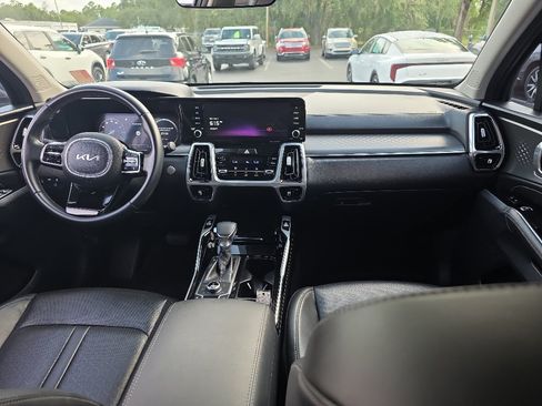 Used 2023 Kia Sorento SX AWD/4WD image 15